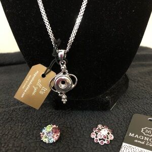 Magnolia and Vine Nevklace with Snap Jewels